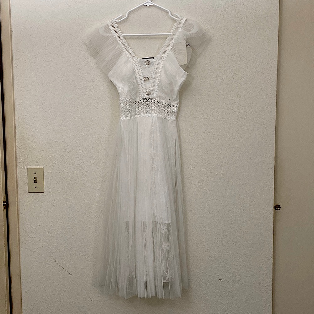 Plated White lace dress.  Lined.  3 layes